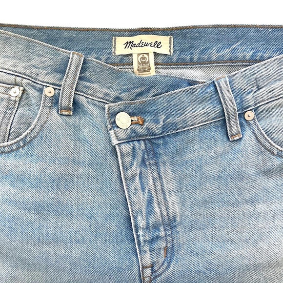 MADEWELL The Low-Slung Straight Jeans in Sevilla Light Wash Blue Loose Leg - Picture 5 of 13